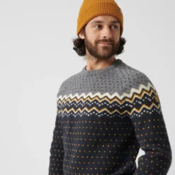 Trui Fjallraven Men Ovik Knit Sweater Laurel Green-Deep Forest -Fjallraven 3 Ovik Knit Sweater M 81829 555 E MODEL FJR