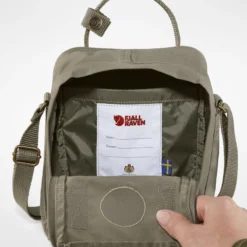 Fjallraven Schoudertas Fjällräven Kånken Sling Corn -Fjallraven 5 F23797 FW19 fvrd kanken sling fjaellraeven 21