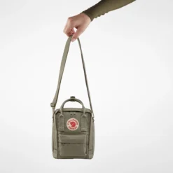 Fjallraven Schoudertas Fjällräven Kånken Sling Corn -Fjallraven 6 F23797 FW19 fvra kanken sling fjaellraeven 21