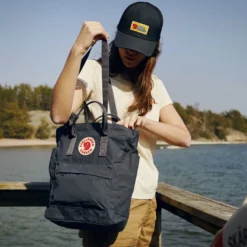 Fjallraven Rugzak Fjällräven Kånken Totepack True Red -Fjallraven 8 SS20KO DSC7346