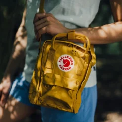 Fjallraven Schoudertas Fjällräven Kånken Sling Corn -Fjallraven 9 Mood Kanken Sling DSC06838 1