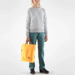 Fjallraven Draagtas Fjällräven Totepack No. 1 Super Grey -Fjallraven F24203 SS19 srrd totepack no1 fjaellraeven 21 1