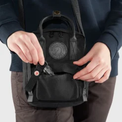 Fjallraven Schoudertas Fjällräven Kånken No. 2 Sling Black -Fjallraven Kanken No 2 Black Sling 23799 550 G DETAIL FJR