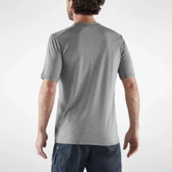 T-Shirt Fjallraven Men Abisko Day Hike SS Shark Grey -Fjallraven abisko day hike ss m 87197 016 d model fjr