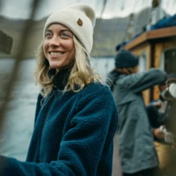 Vest Fjallraven Women Vardag Pile Fleece Navy -Fjallraven square Mood FW22 DanielBlom Midlayers 5972 EXP 2025 08 01