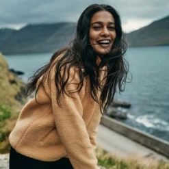 Vest Fjallraven Women Vardag Pile Fleece Mais Yellow -Fjallraven square mood fw22 danielblom midlayers 6374 exp 2025 08 01